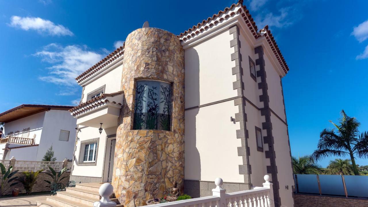 Villa, Private Heated Pool And Jacuzzi . マスパロマス エクステリア 写真