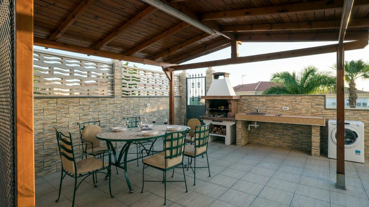Villa, Private Heated Pool And Jacuzzi . マスパロマス エクステリア 写真
