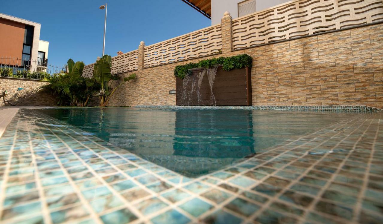 Villa, Private Heated Pool And Jacuzzi . マスパロマス エクステリア 写真