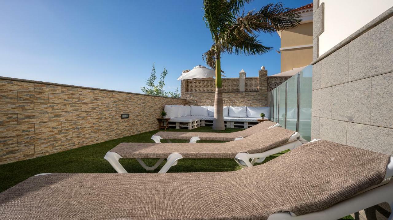 Villa, Private Heated Pool And Jacuzzi . マスパロマス エクステリア 写真